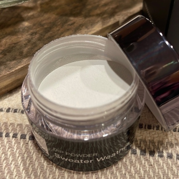 Nailboo • Sweater Weather • Light Gray Dip Powder In Box WINTER Color - Picture 2 of 4